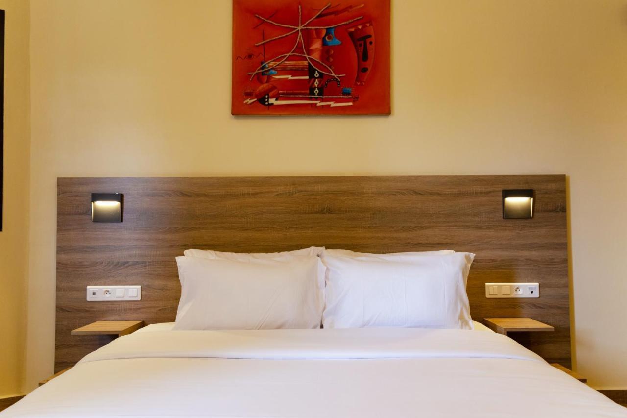 Silver Moon Hotel Abidjan Extérieur photo